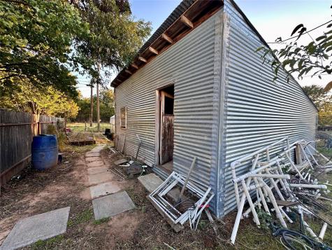 107 N Arkansas Street Seymour TX 76380