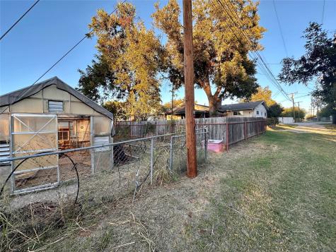 107 N Arkansas Street Seymour TX 76380