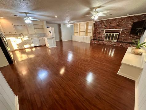 107 N Arkansas Street Seymour TX 76380