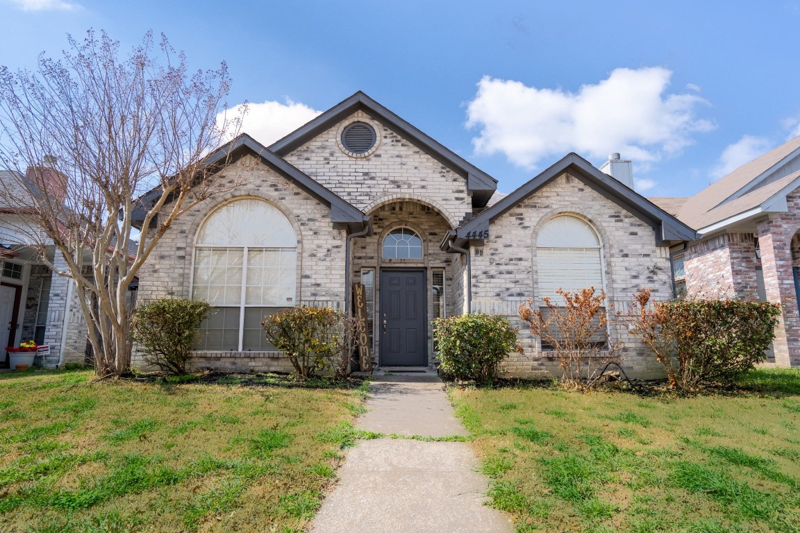 4445 Sierra Drive Grand Prairie TX 75052