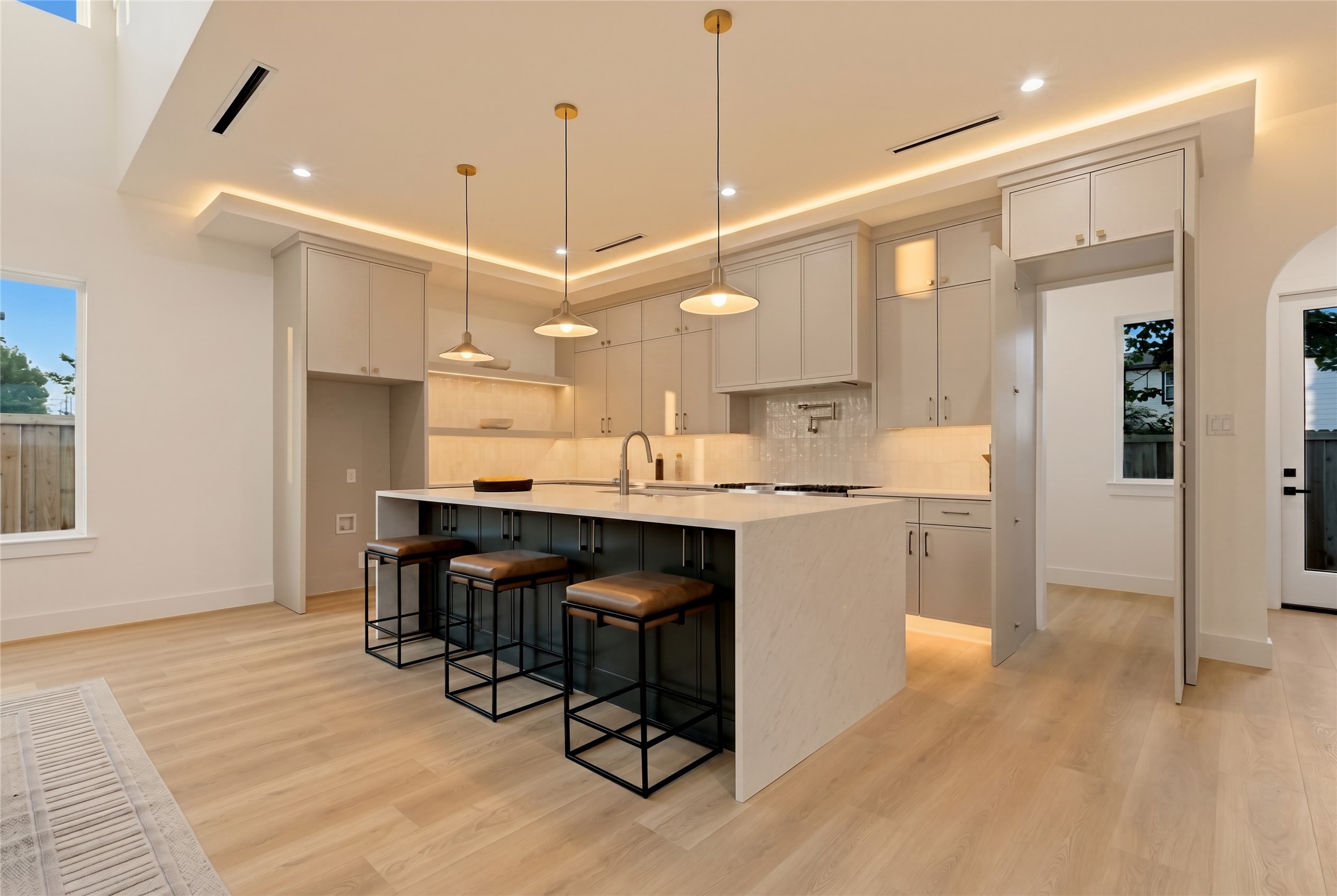 3358 Sylvan Avenue Dallas TX 75212
