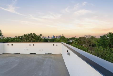 3358 Sylvan Avenue Dallas TX 75212