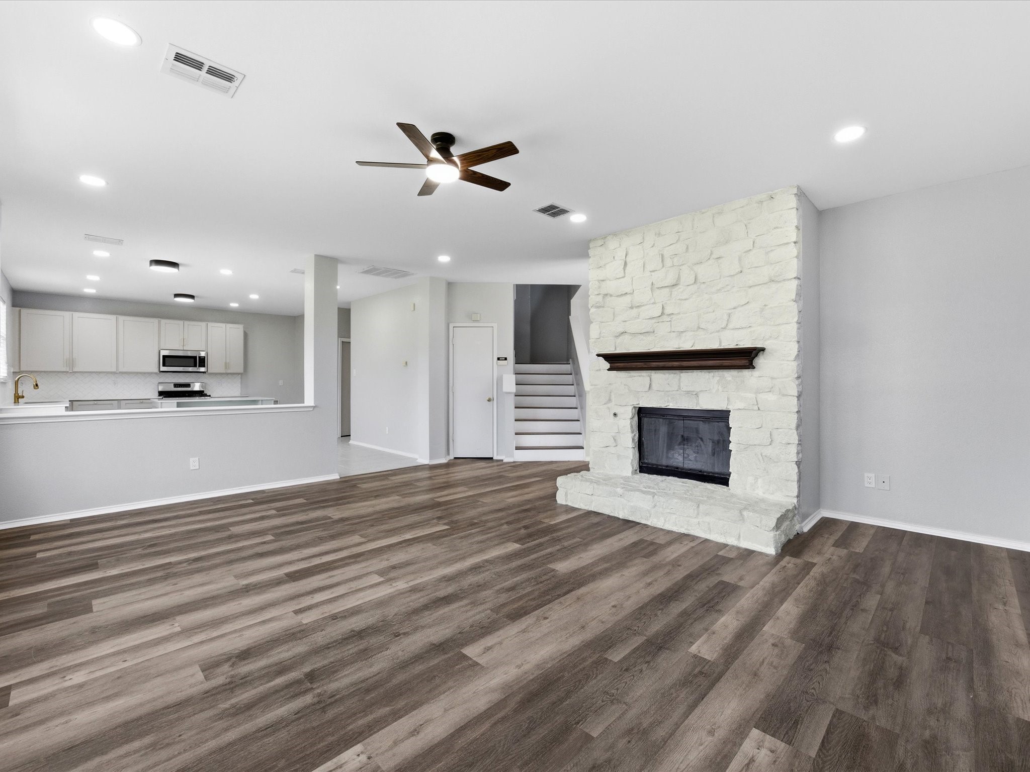 137 Heritage Drive Crowley TX 76036