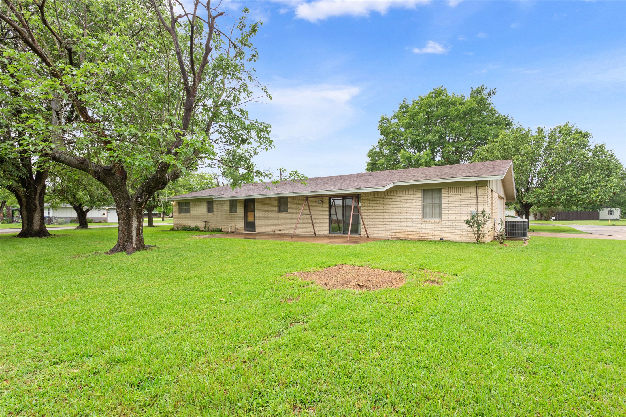 2416 Gary Lane Waco TX 76708