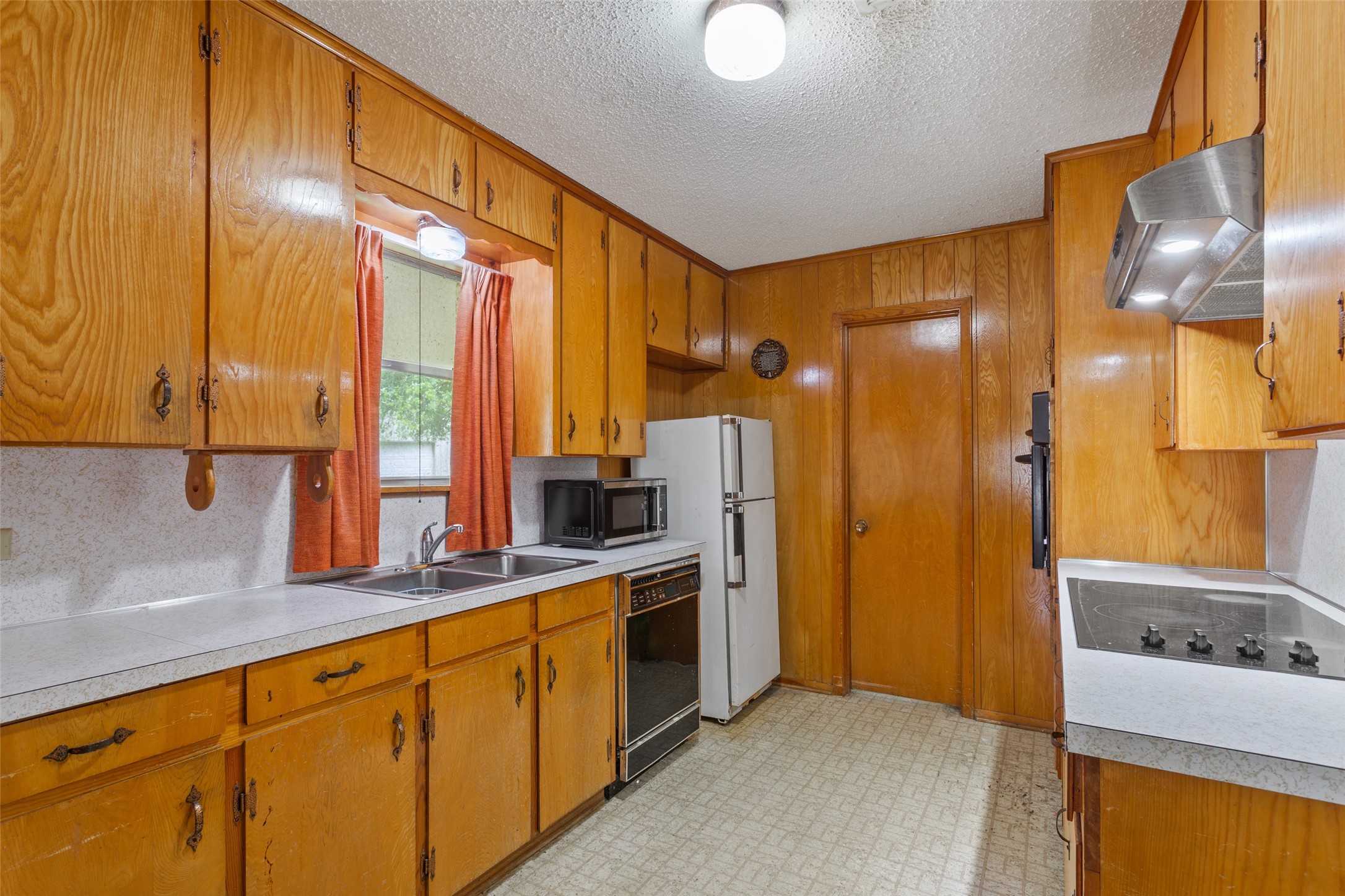 2416 Gary Lane Waco TX 76708