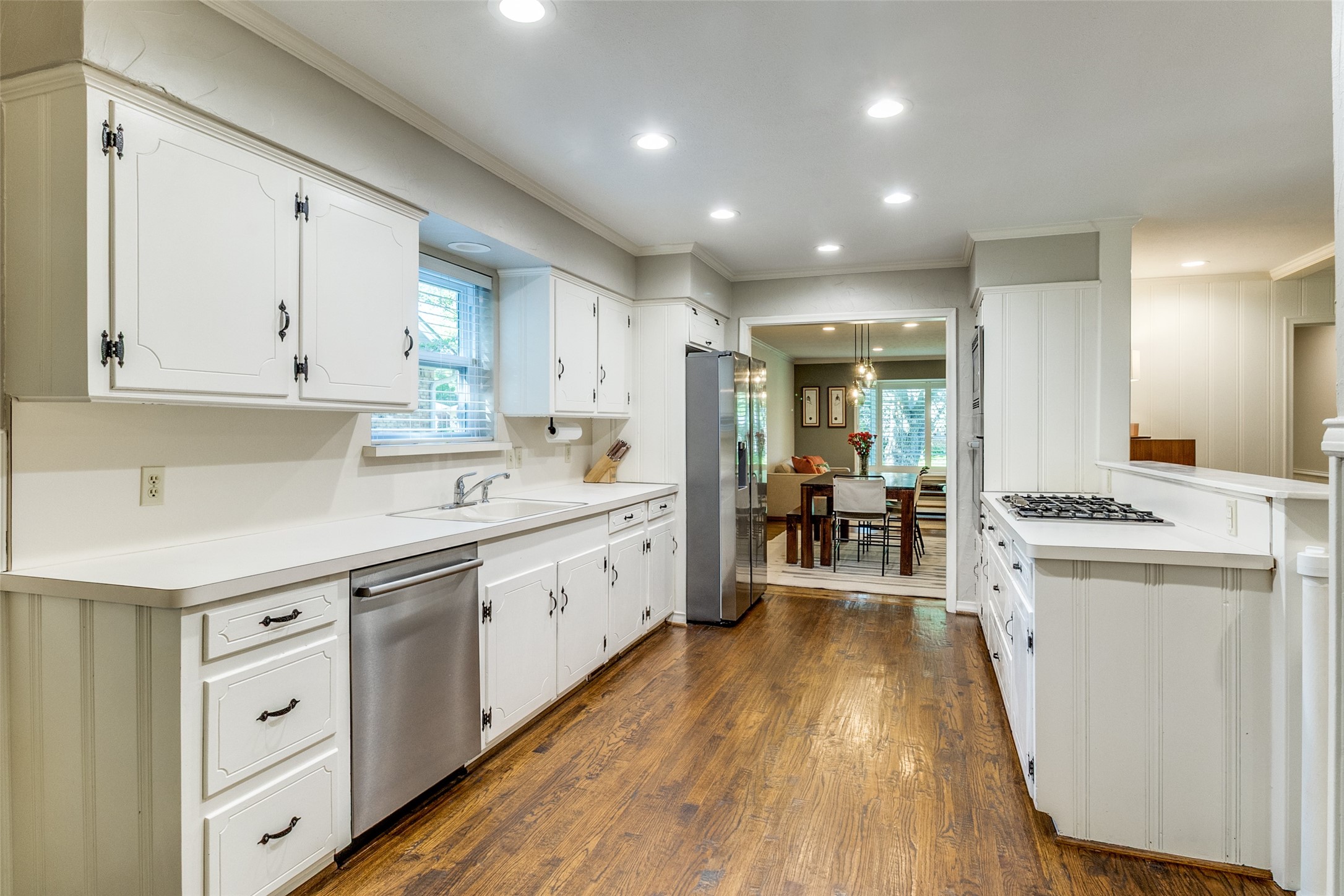 833 Overglen Drive Dallas TX 75218