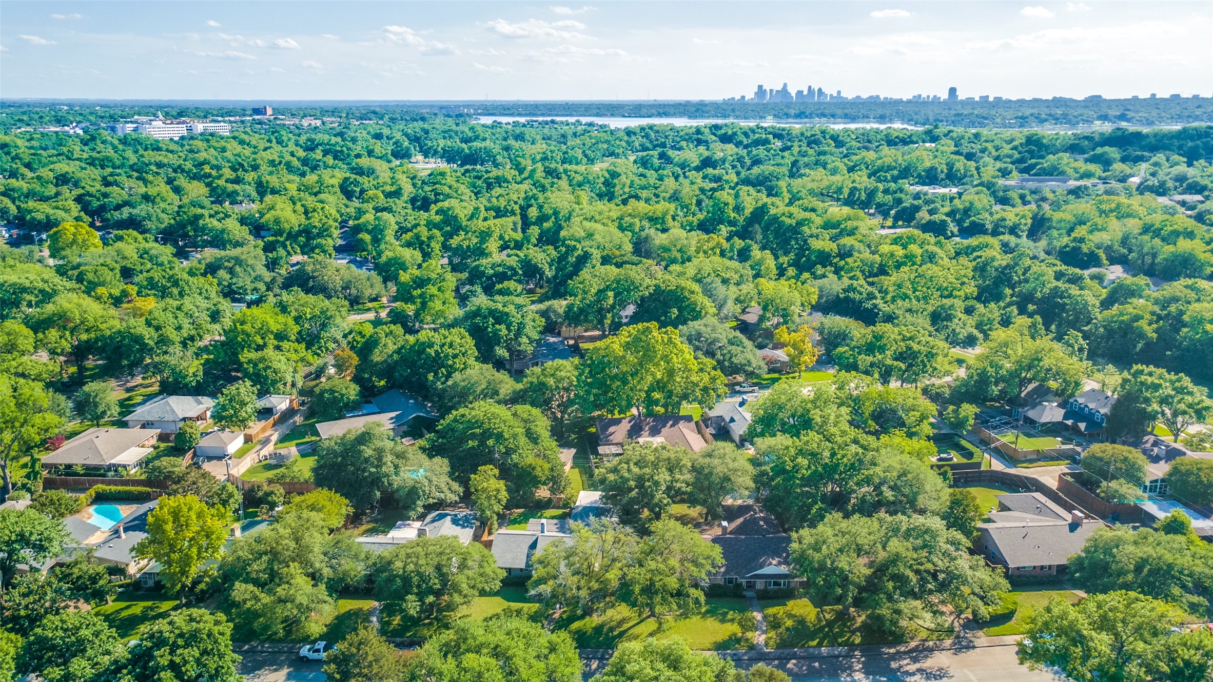 833 Overglen Drive Dallas TX 75218
