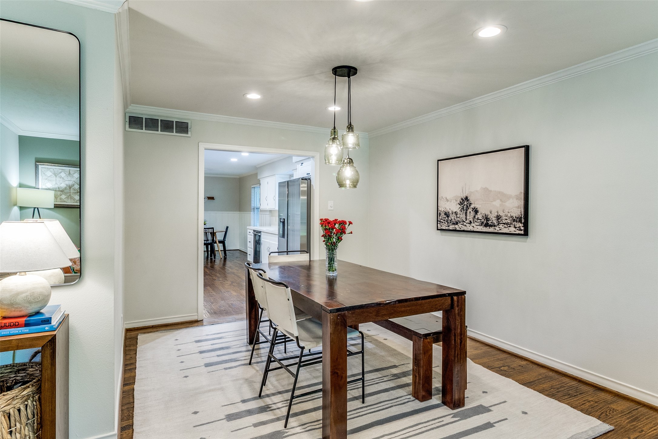 833 Overglen Drive Dallas TX 75218