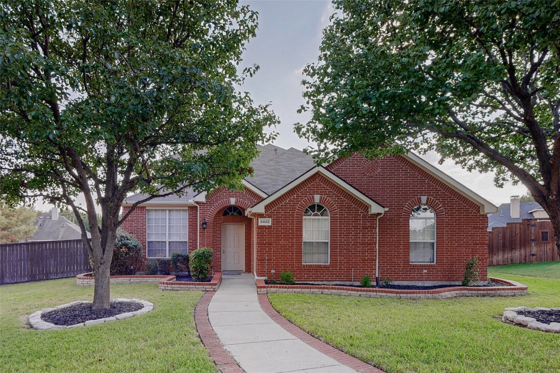 5402 Hewitts Cove Rowlett TX 75089