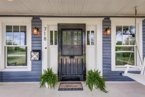 718 Parker Street Mckinney TX 75069