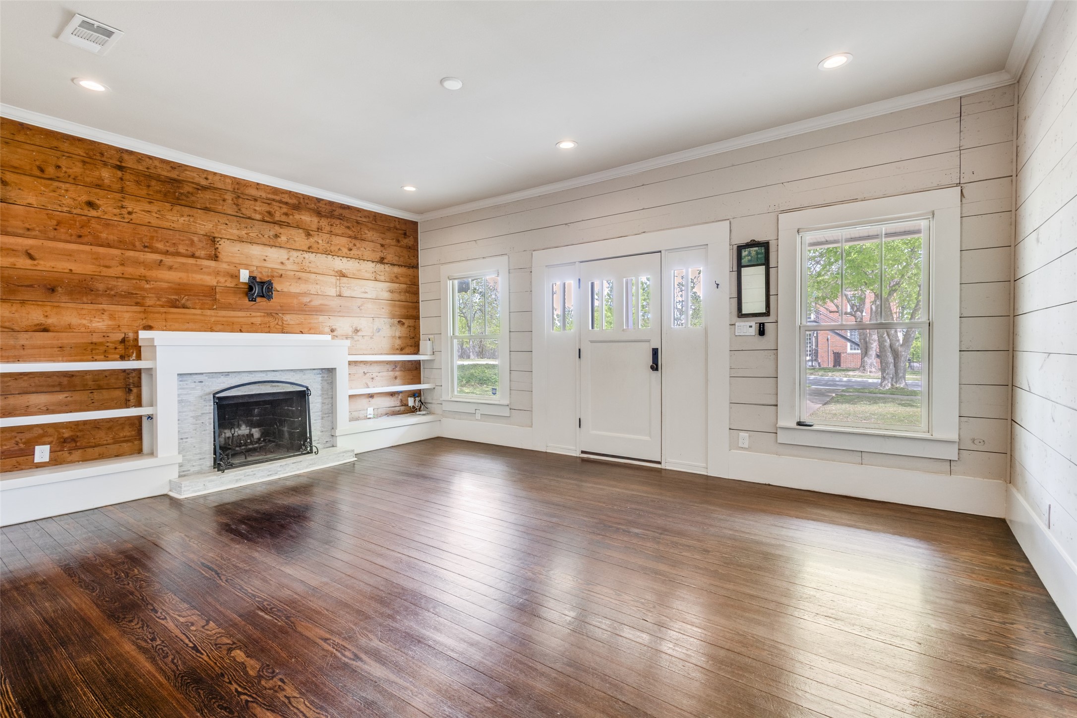718 Parker Street Mckinney TX 75069