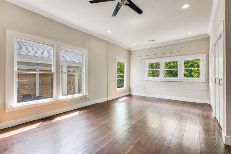718 Parker Street Mckinney TX 75069
