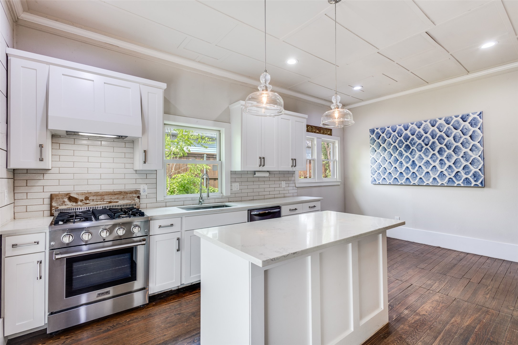 718 Parker Street Mckinney TX 75069