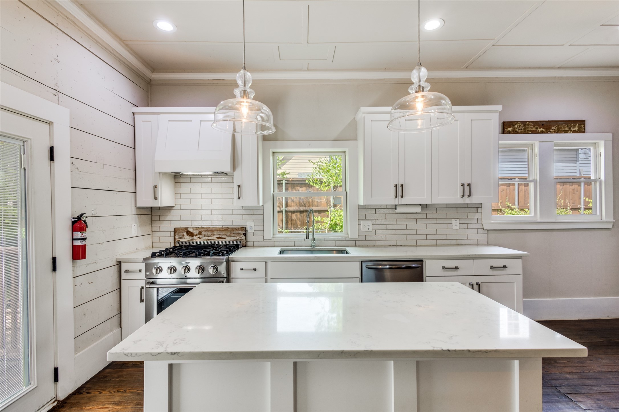 718 Parker Street Mckinney TX 75069