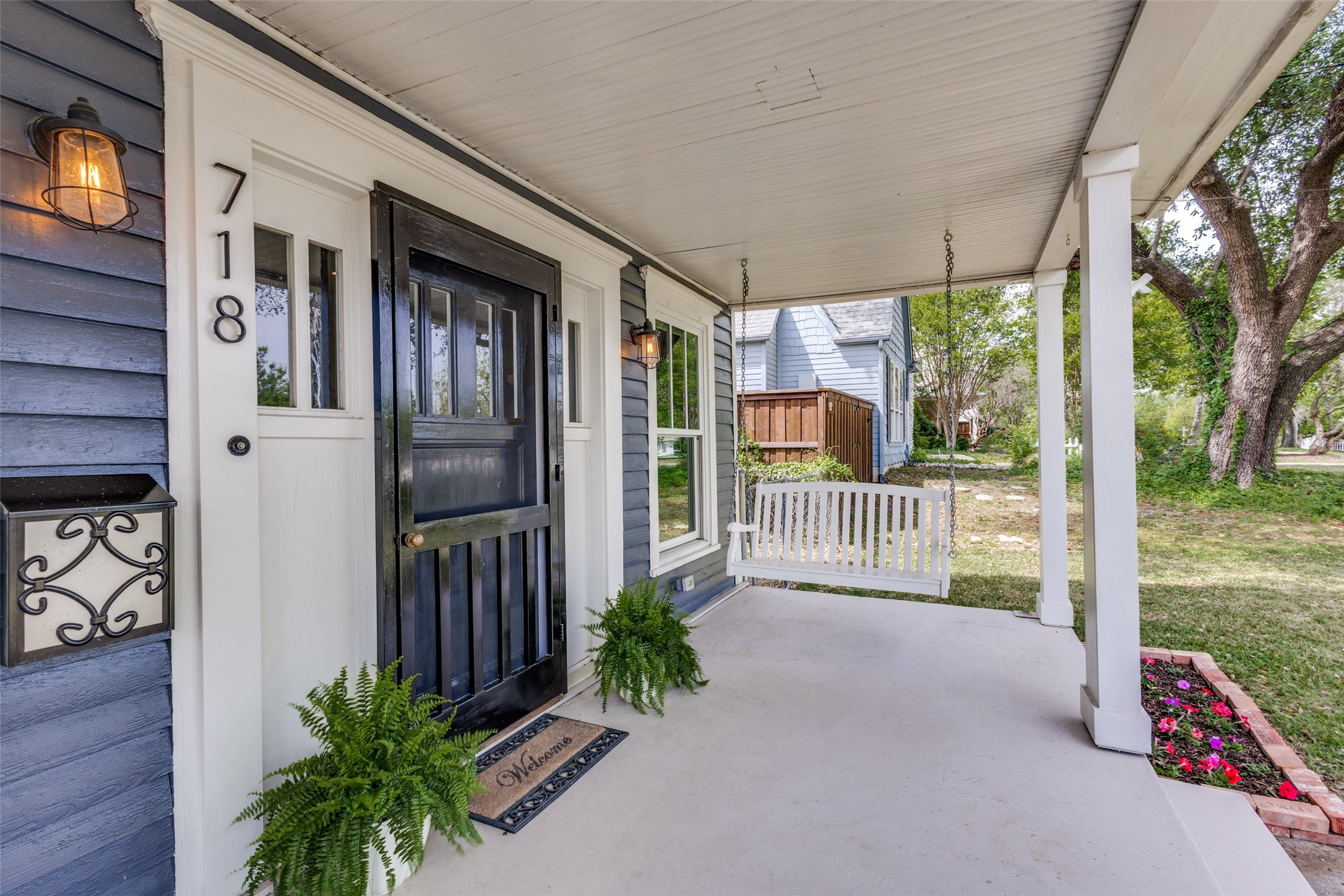 718 Parker Street Mckinney TX 75069