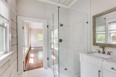 718 Parker Street Mckinney TX 75069