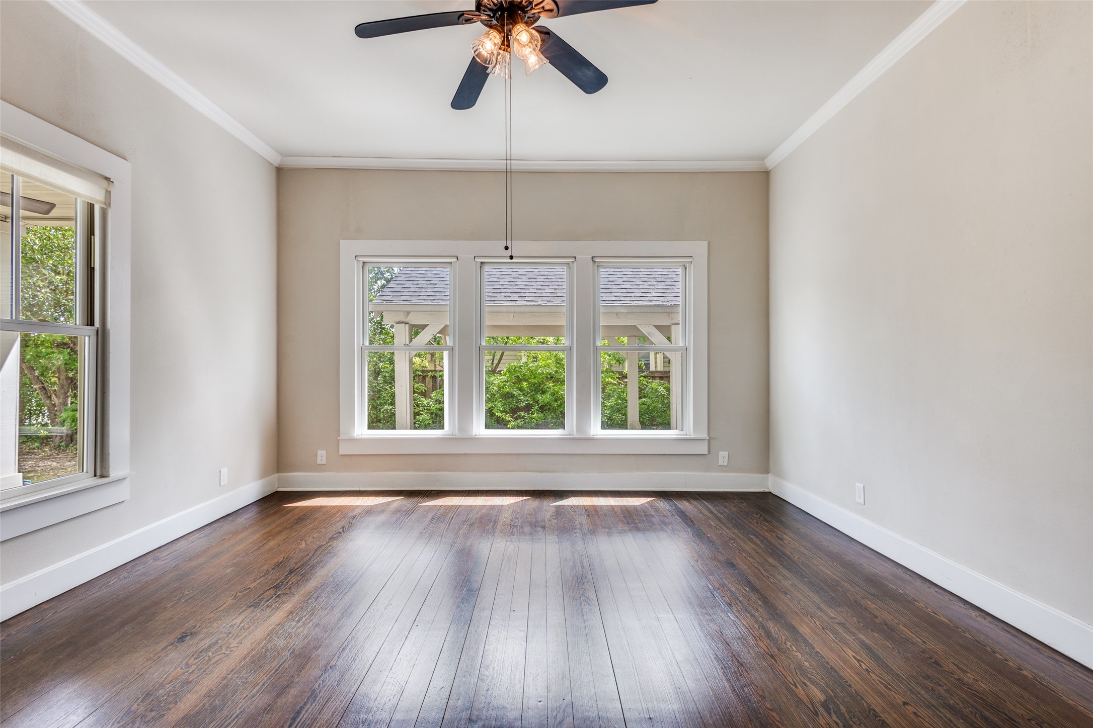 718 Parker Street Mckinney TX 75069