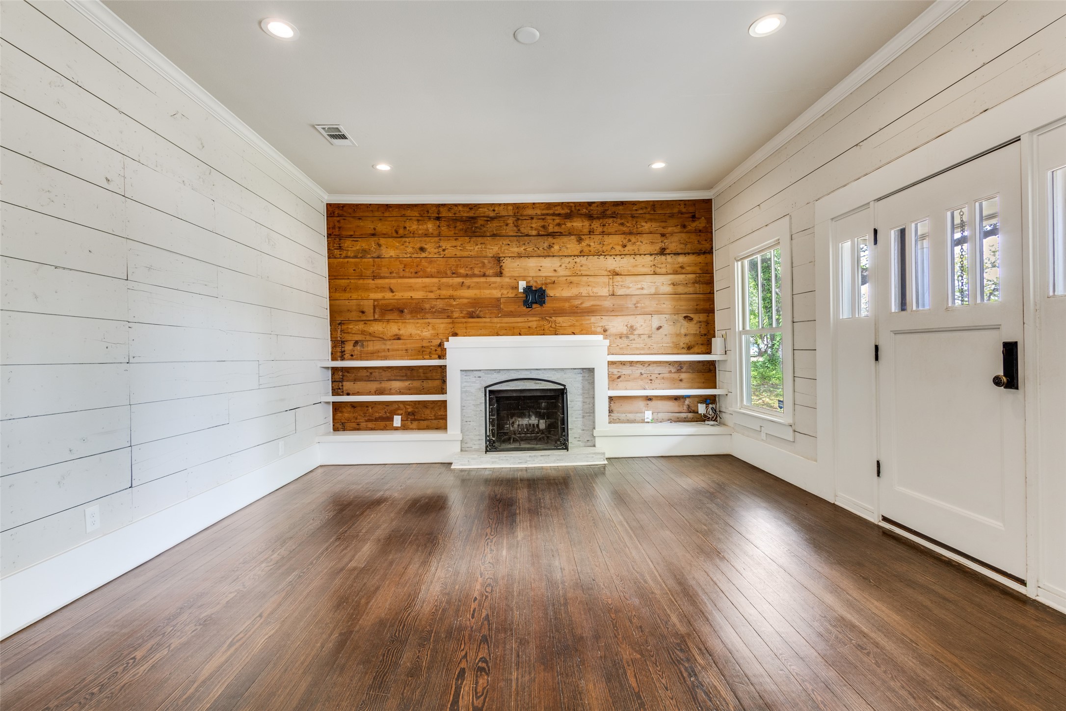 718 Parker Street Mckinney TX 75069