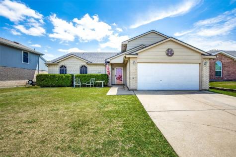 725 Crestmont Drive Burleson TX 76028