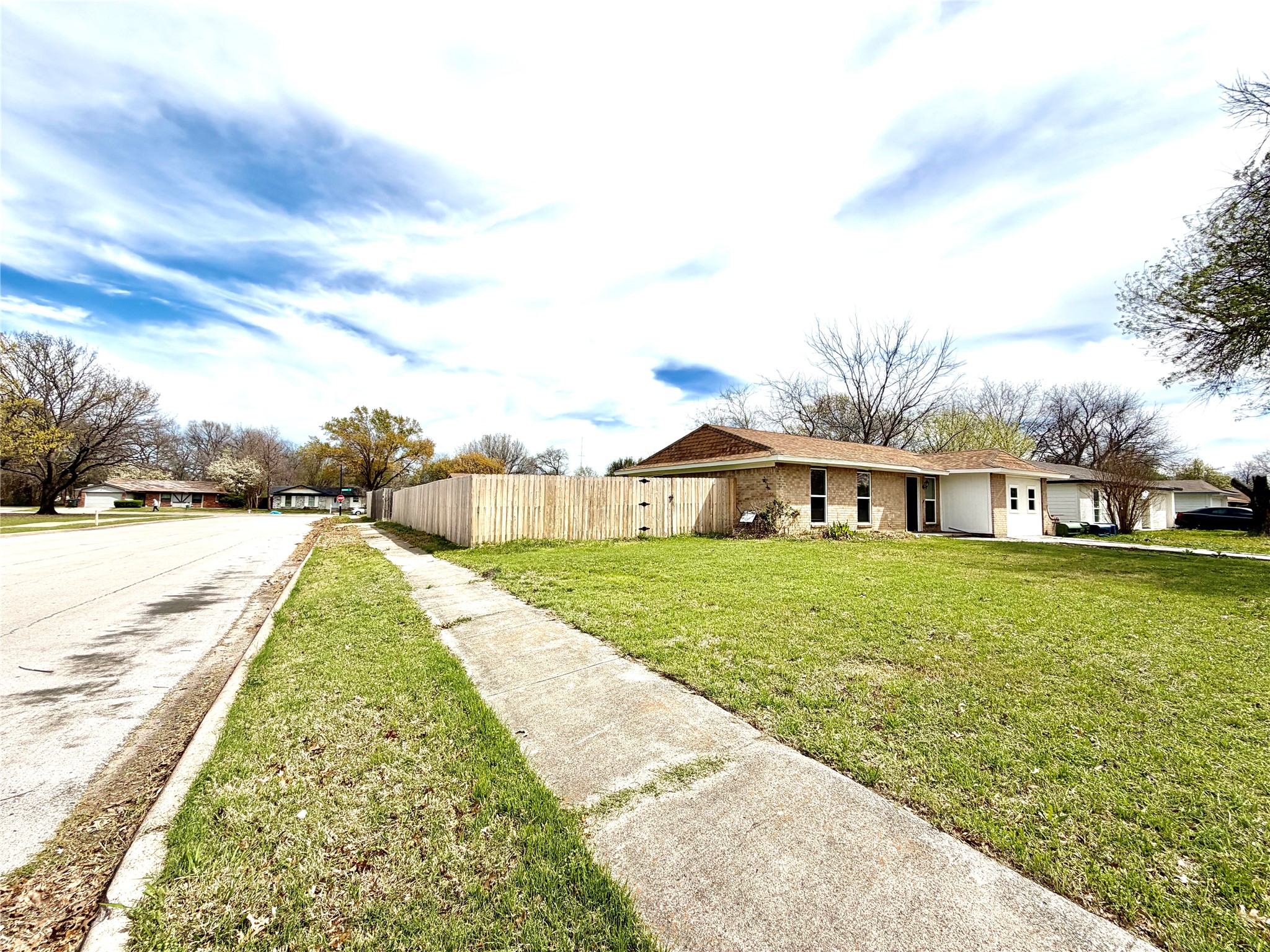 1801 Coleta Place Garland TX 75040