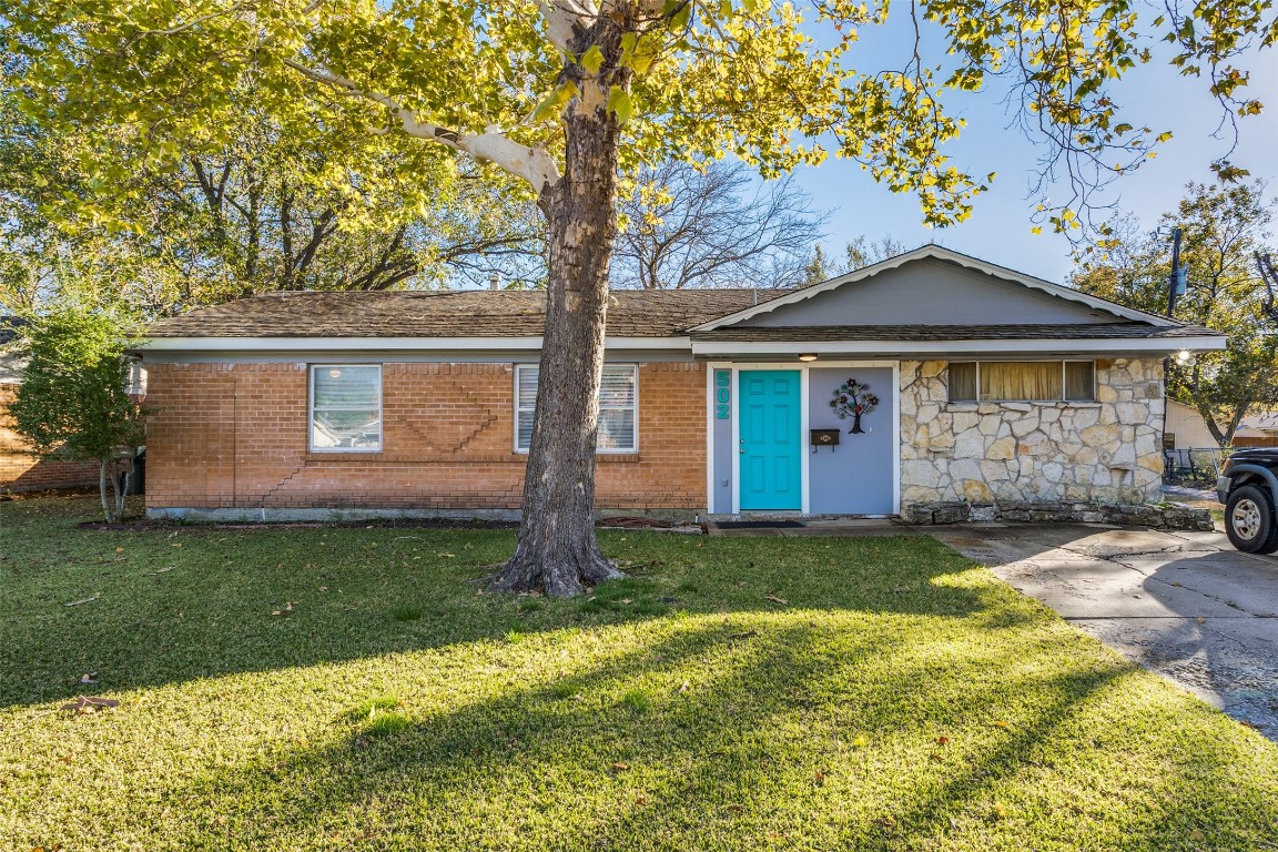 502 Pleasant Valley Road Garland TX 75040