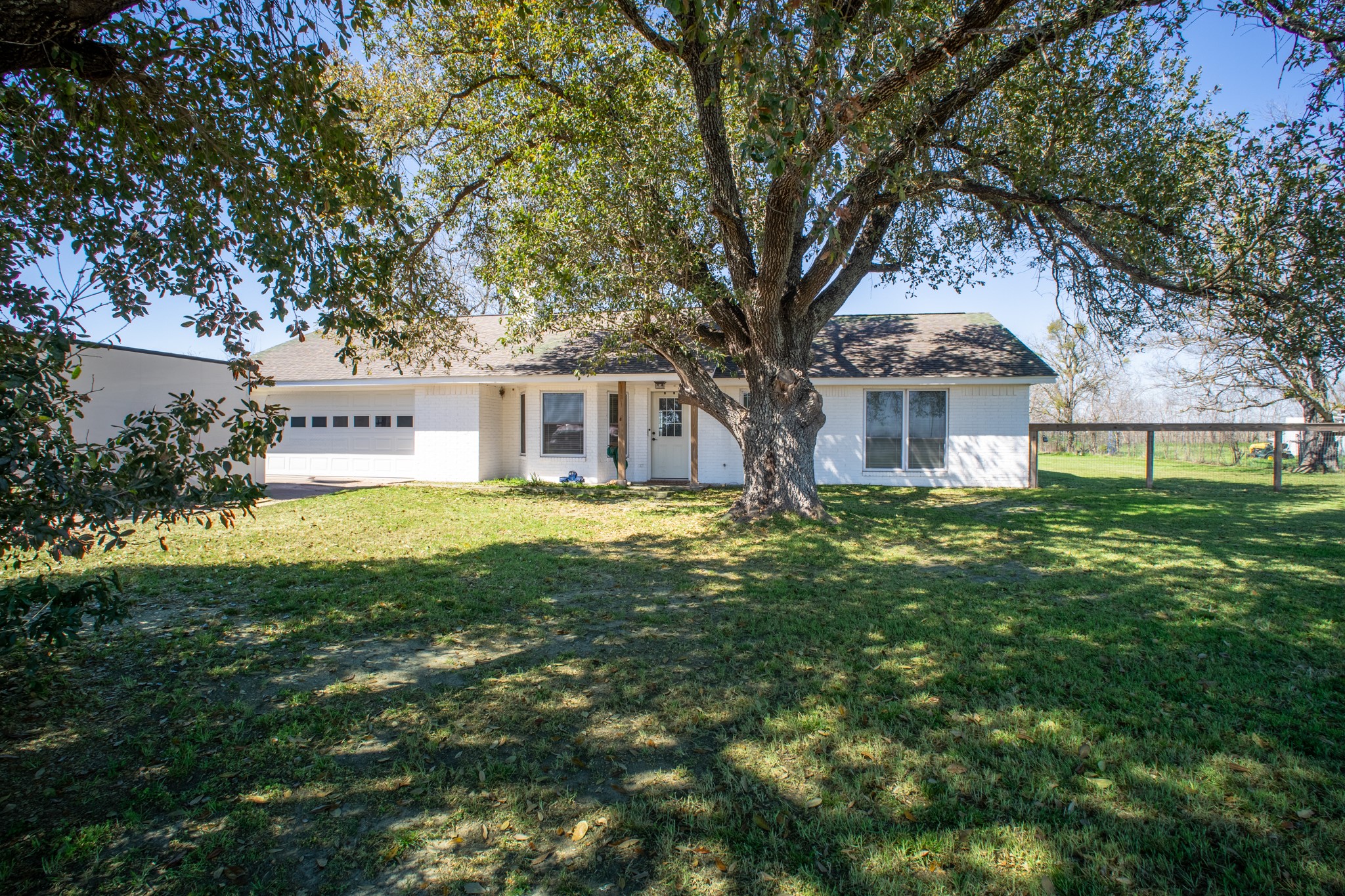 1916 S Highway 14 Groesbeck TX 76642