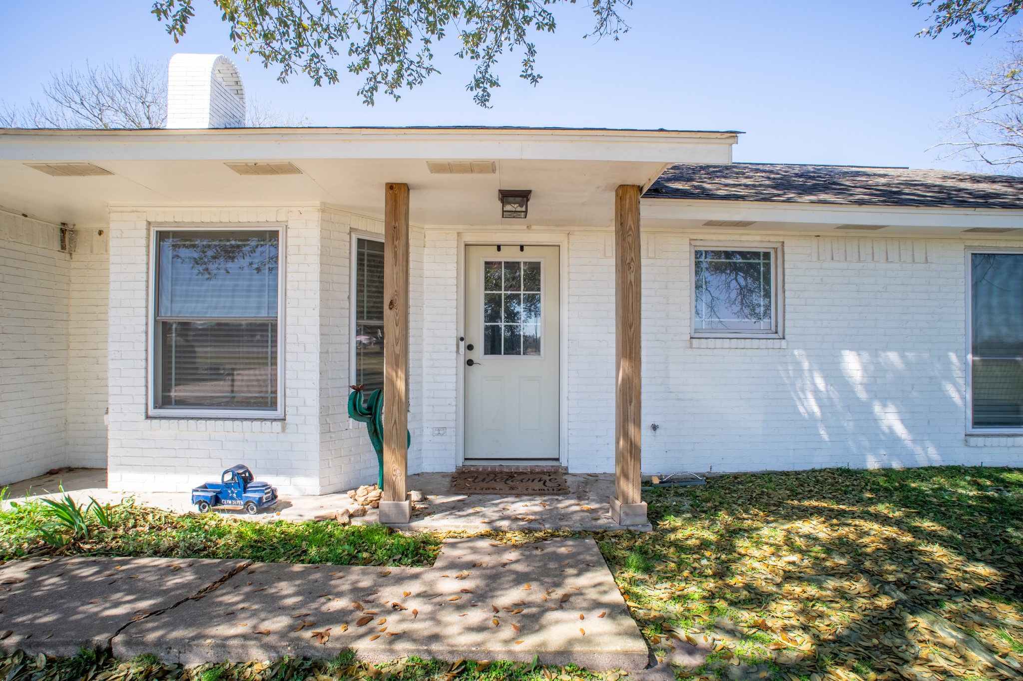 1916 S Highway 14 Groesbeck TX 76642