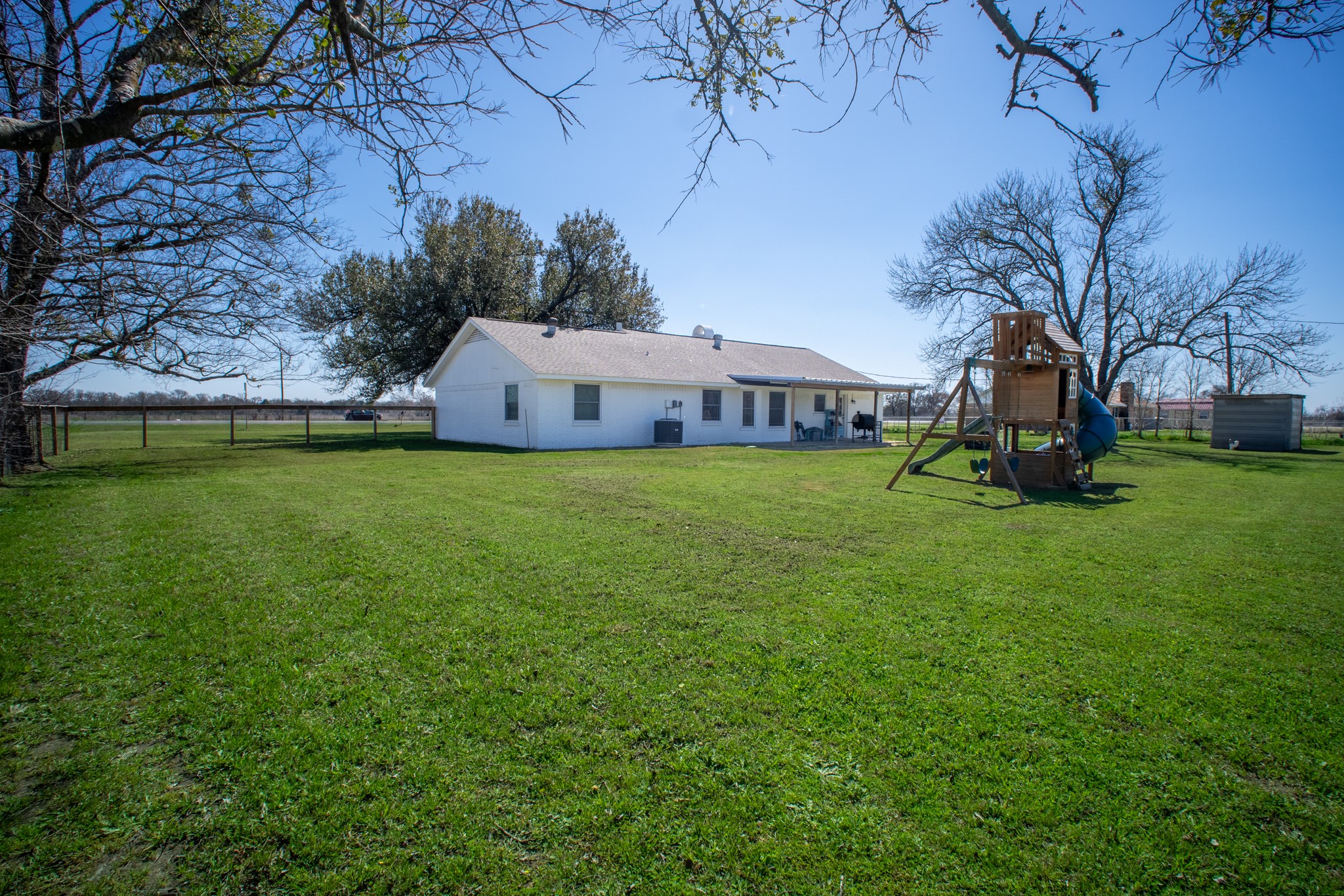 1916 S Highway 14 Groesbeck TX 76642