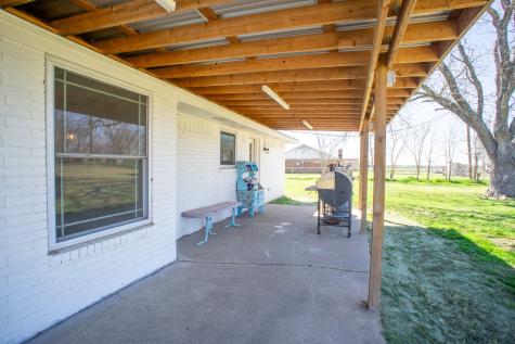 1916 S Highway 14 Groesbeck TX 76642