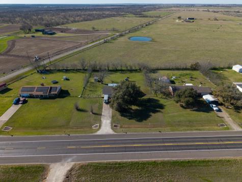 1916 S Highway 14 Groesbeck TX 76642