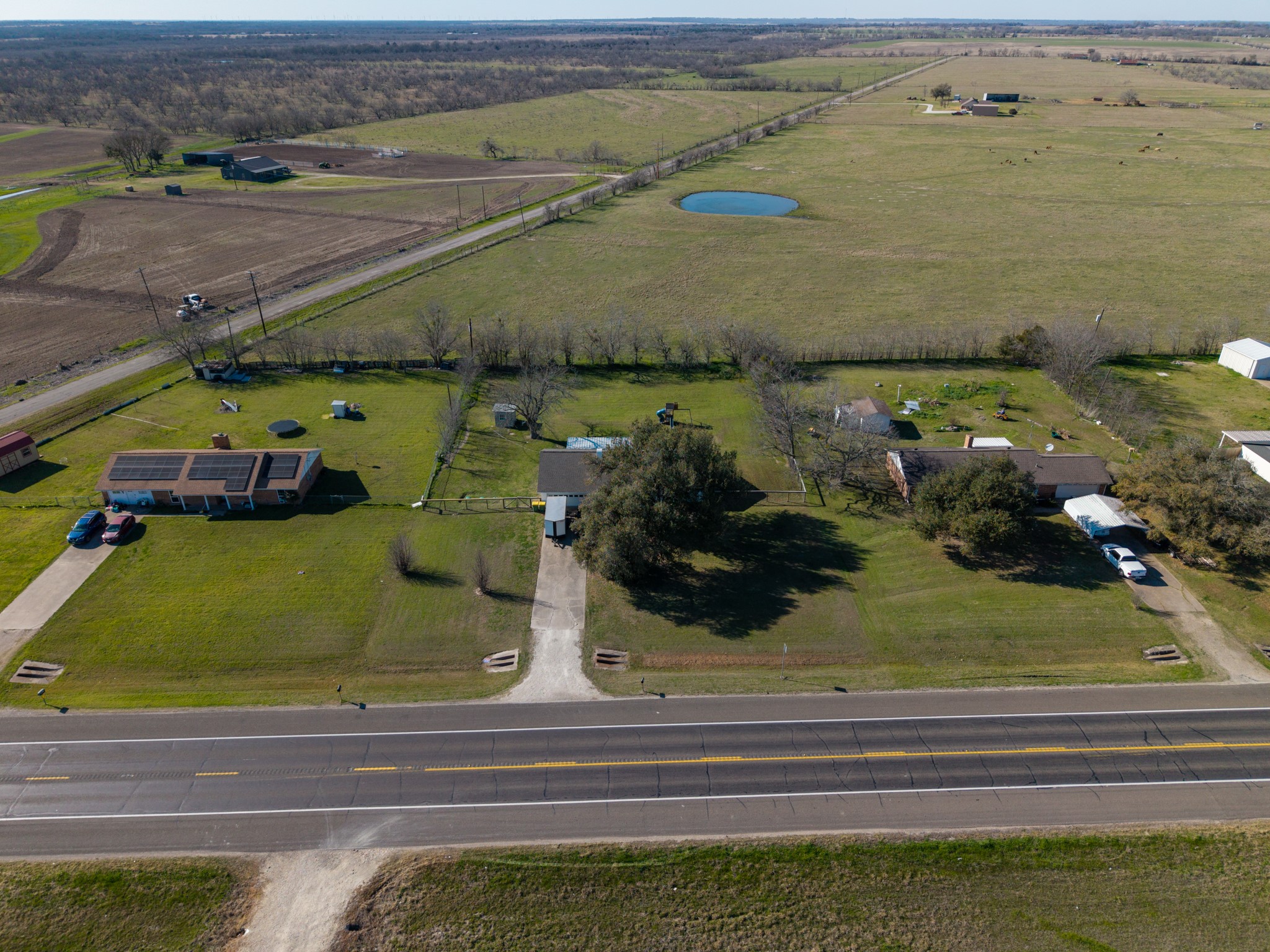 1916 S Highway 14 Groesbeck TX 76642