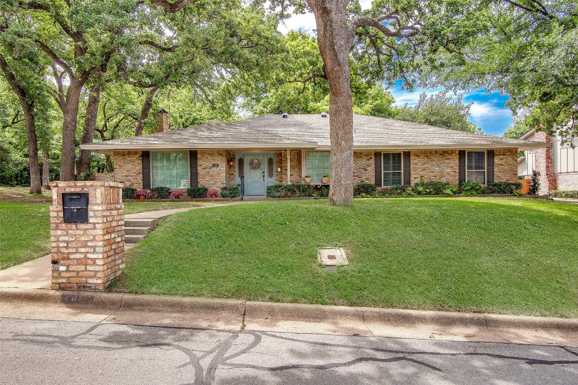 1401 Country Club Road Arlington TX 76013