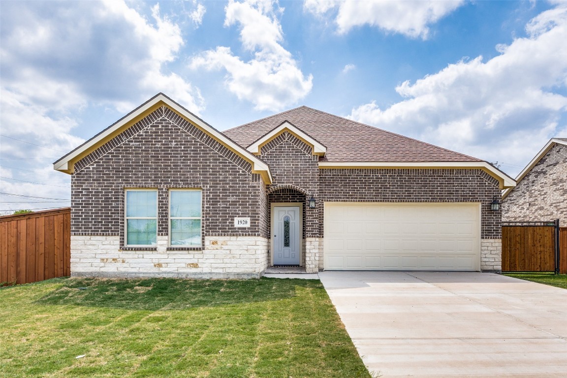1920 Ash Crescent Street Fort Worth TX 76104