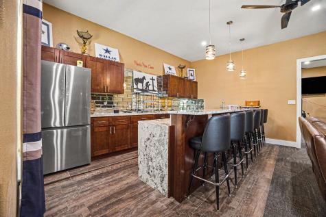 505 S Bluegrove Road Lancaster TX 75146