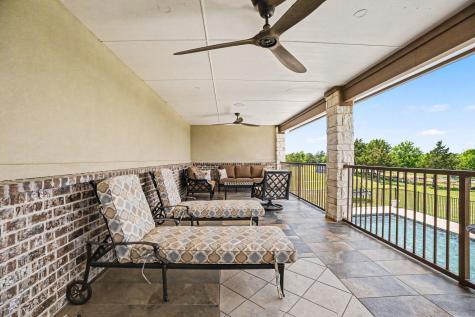 505 S Bluegrove Road Lancaster TX 75146