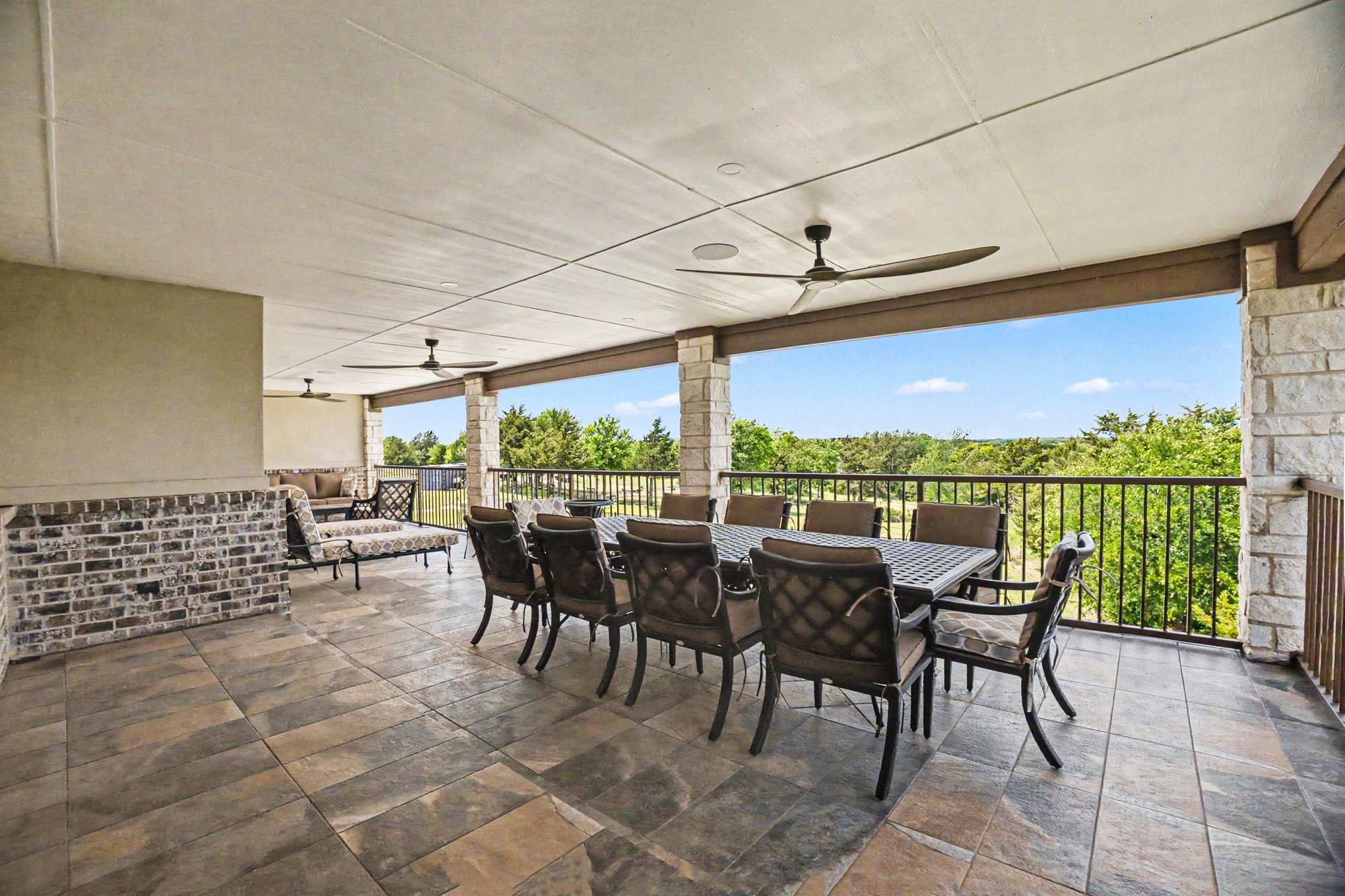 505 S Bluegrove Road Lancaster TX 75146