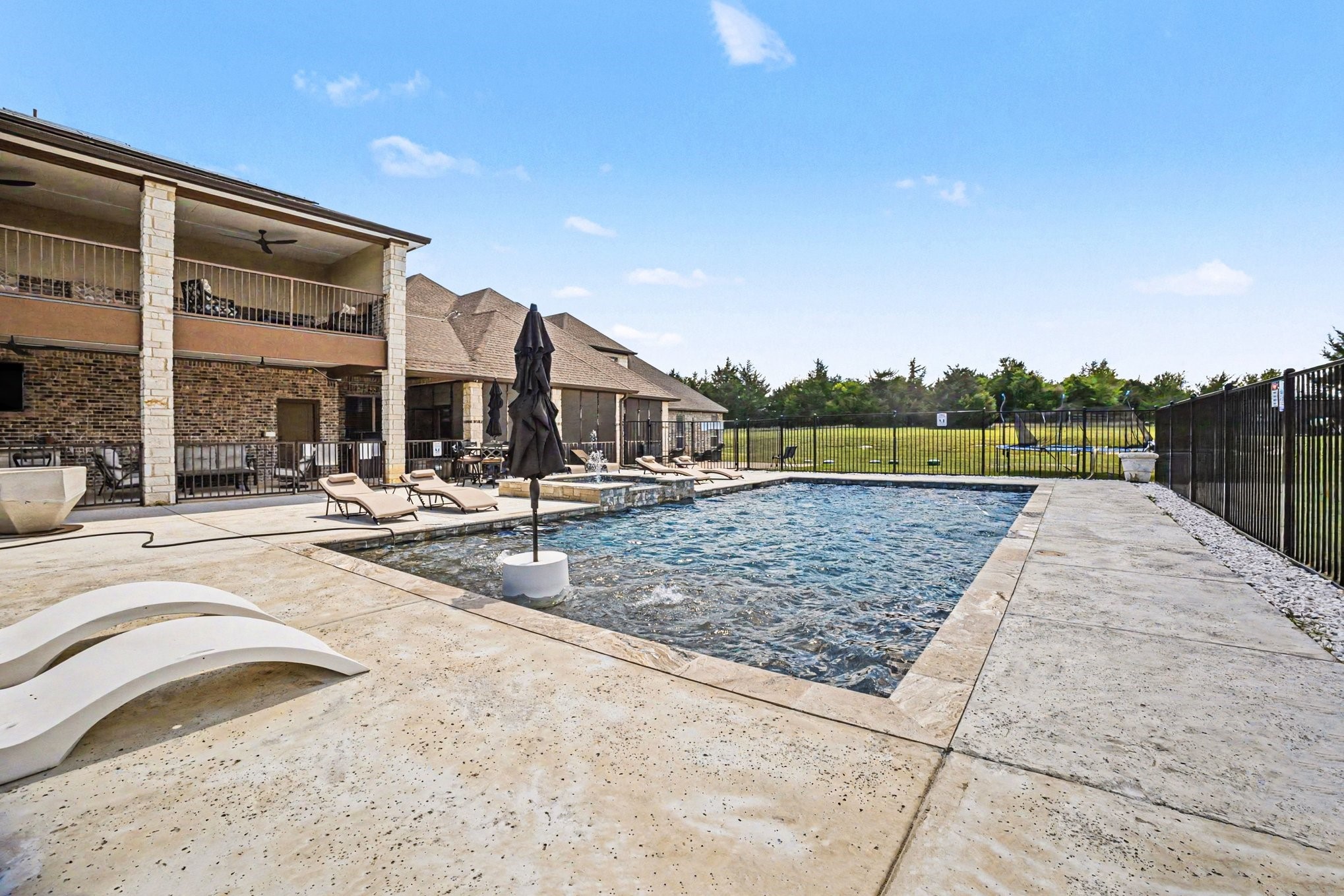 505 S Bluegrove Road Lancaster TX 75146