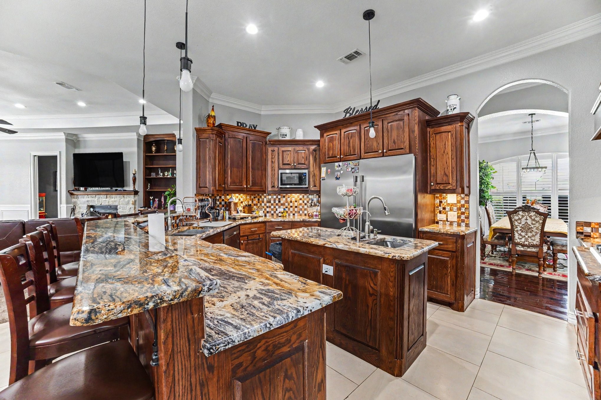 505 S Bluegrove Road Lancaster TX 75146
