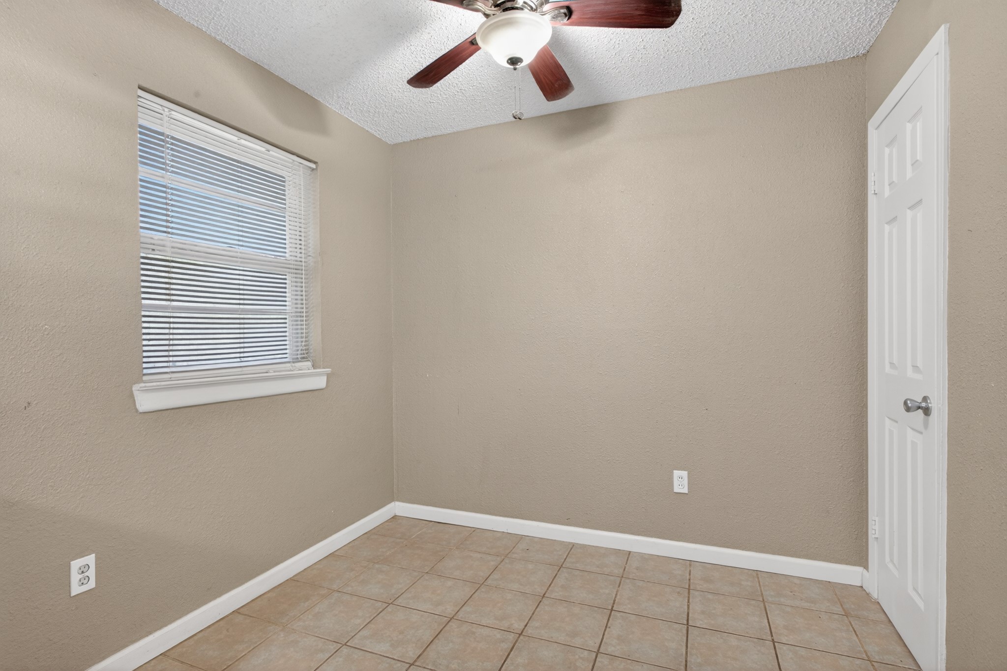 5732 Bonnie Wayne Street Haltom City TX 76117