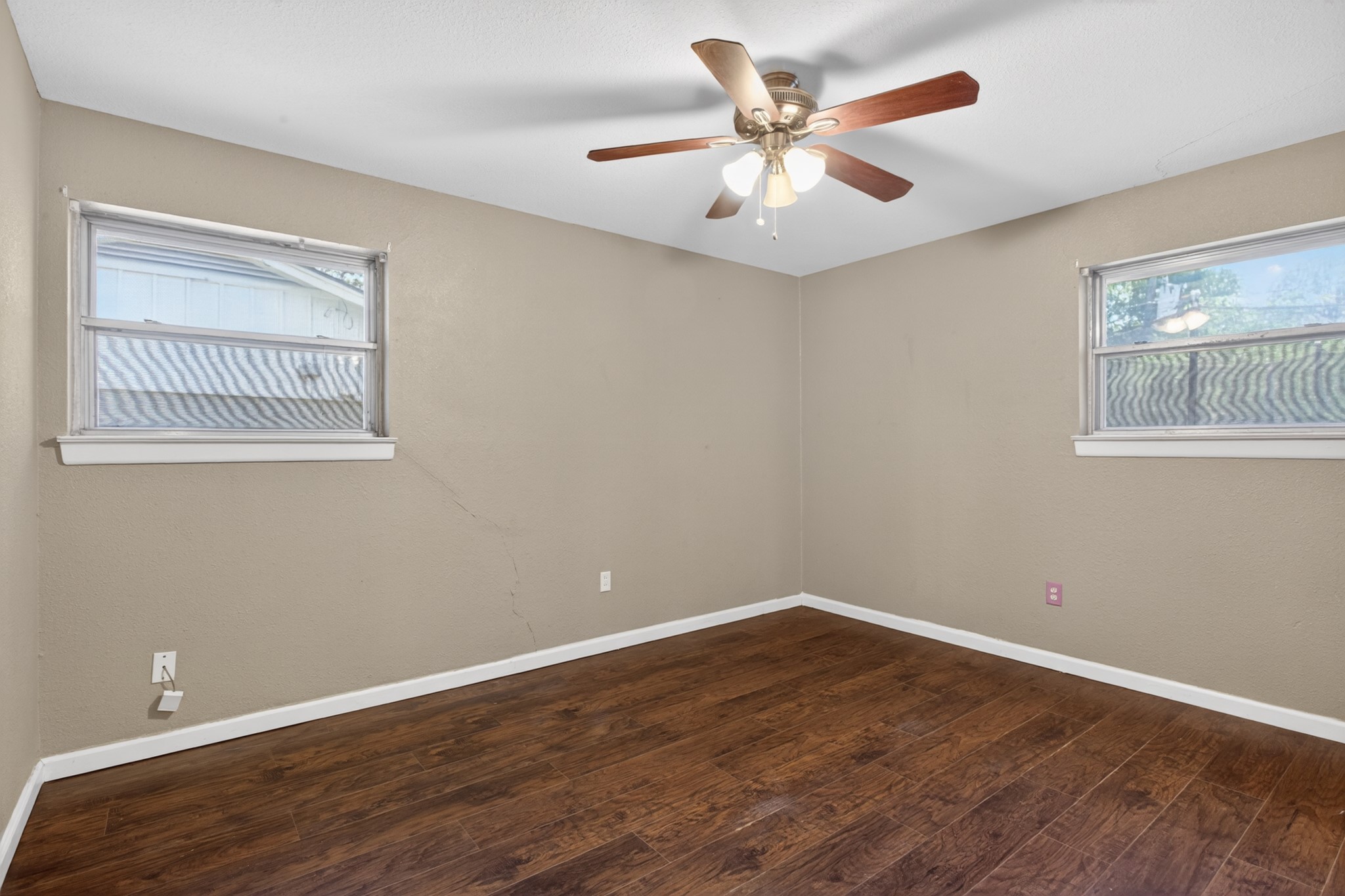 5732 Bonnie Wayne Street Haltom City TX 76117