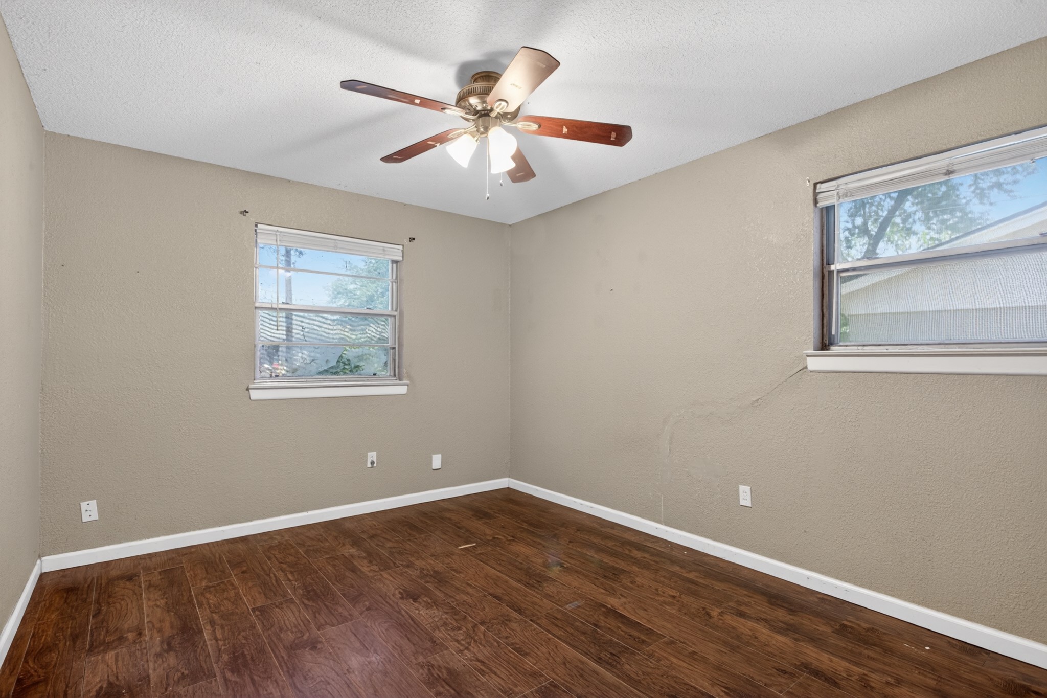 5732 Bonnie Wayne Street Haltom City TX 76117