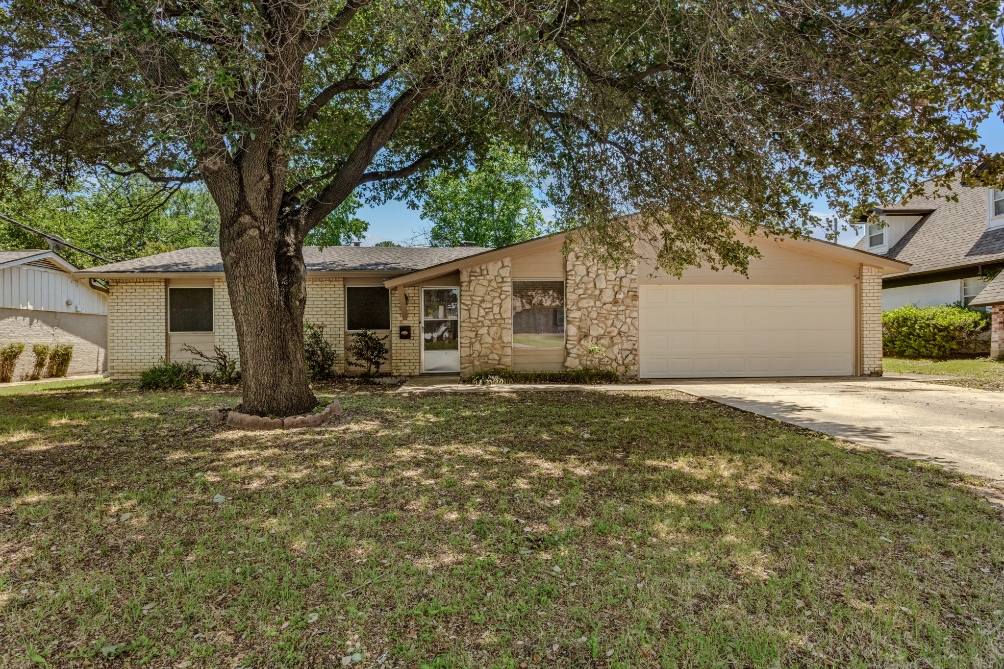5732 Bonnie Wayne Street Haltom City TX 76117