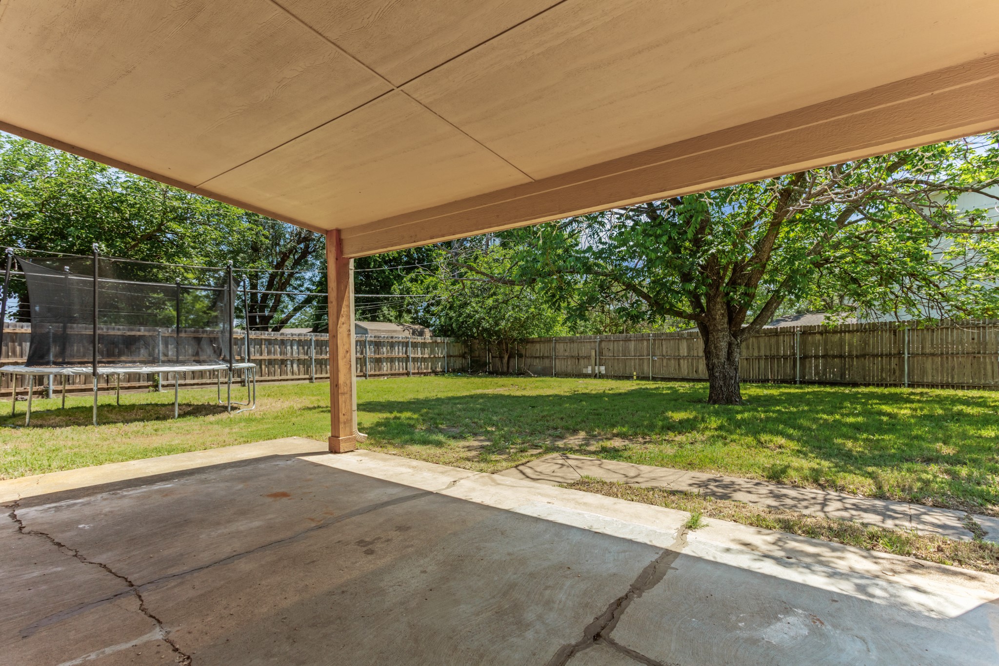 5732 Bonnie Wayne Street Haltom City TX 76117