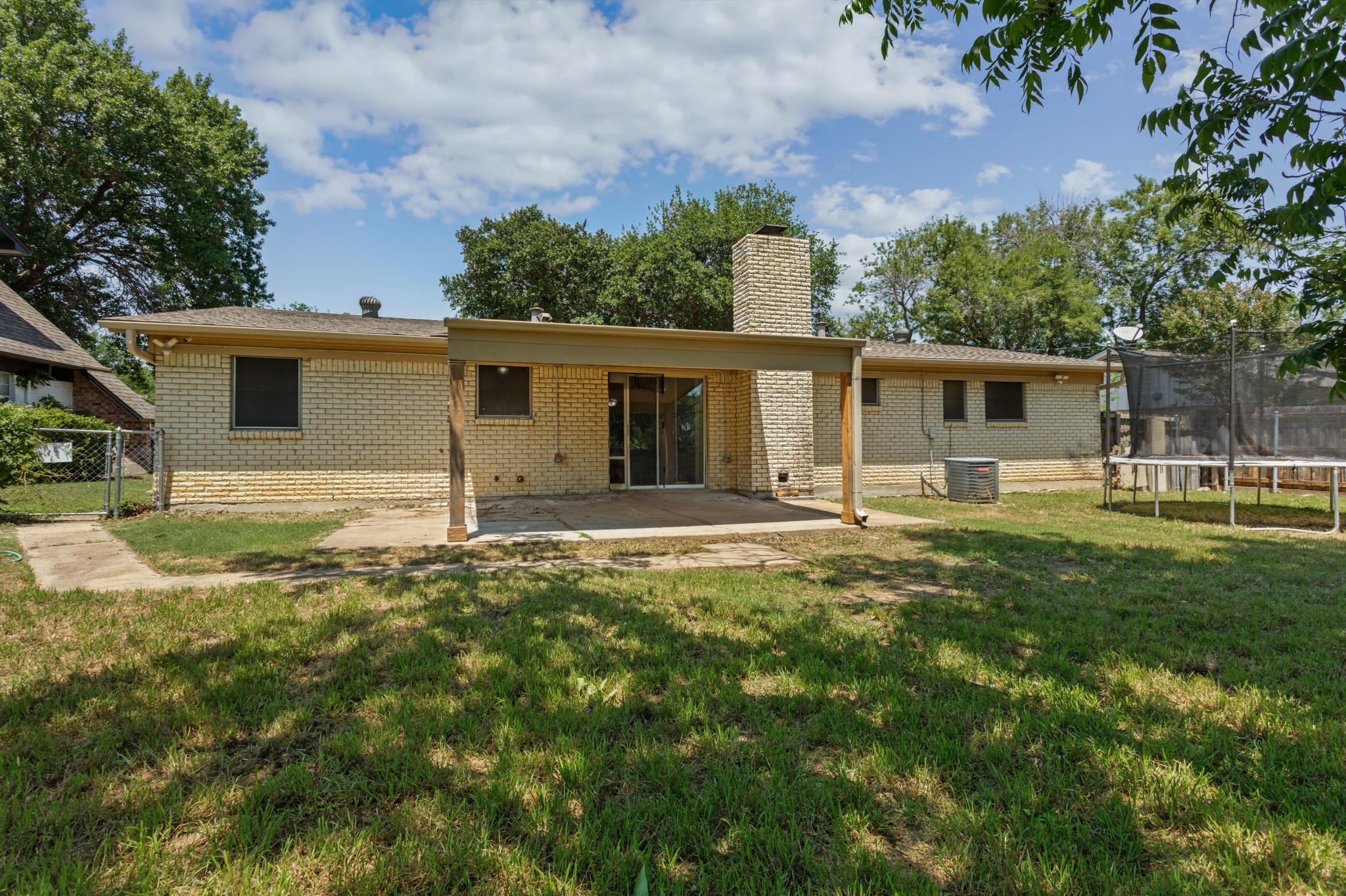 5732 Bonnie Wayne Street Haltom City TX 76117