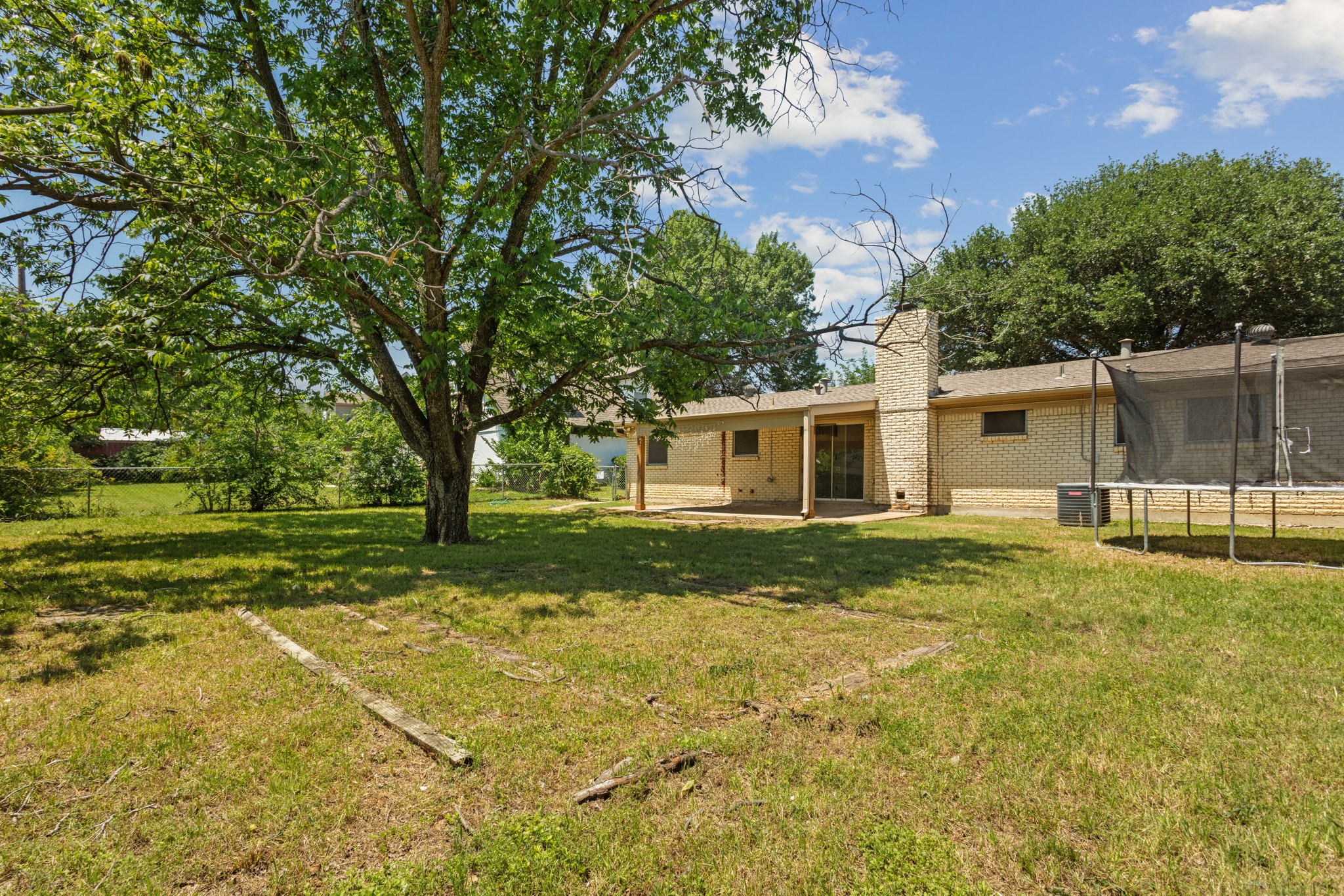 5732 Bonnie Wayne Street Haltom City TX 76117