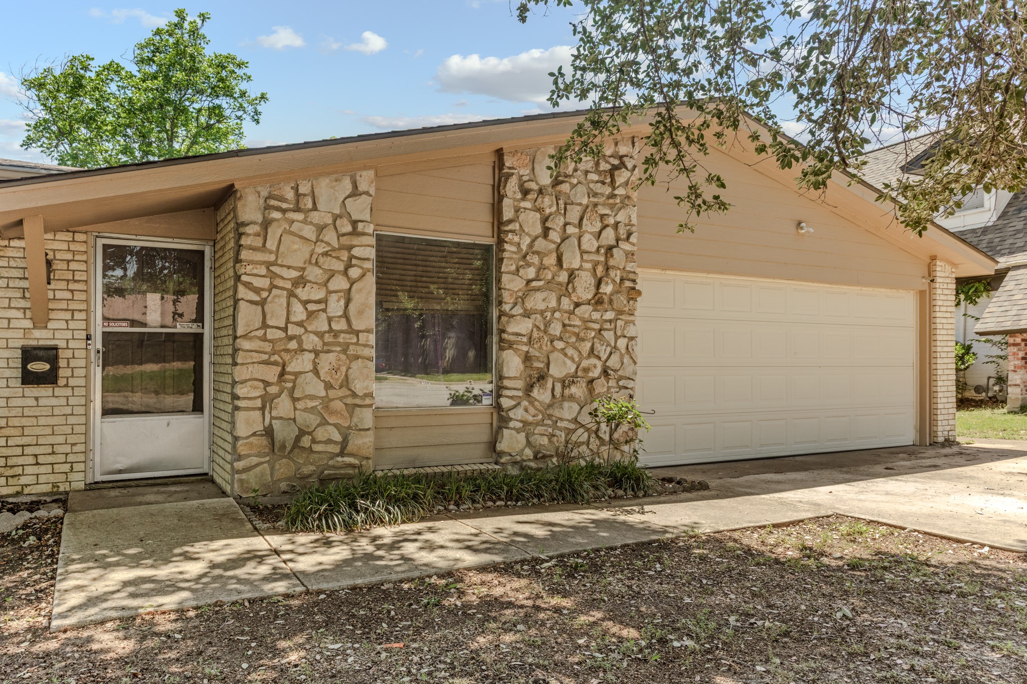 5732 Bonnie Wayne Street Haltom City TX 76117