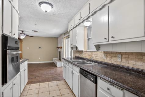 5732 Bonnie Wayne Street Haltom City TX 76117