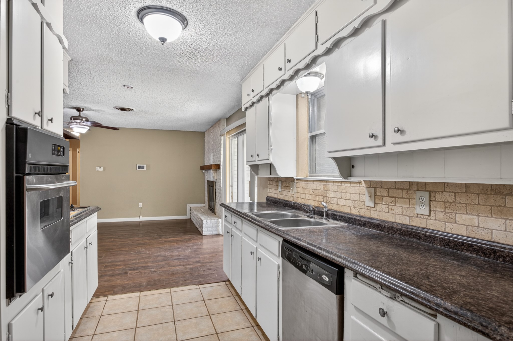 5732 Bonnie Wayne Street Haltom City TX 76117