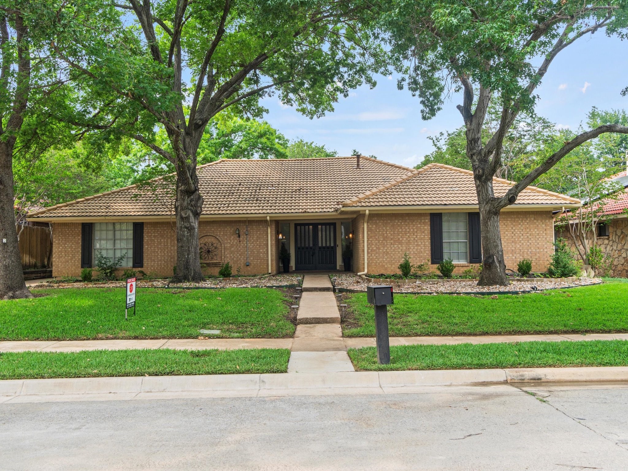 2109 Inverness Drive Arlington TX 76012