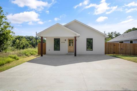 5702 Arkansas Trail Granbury TX 76048